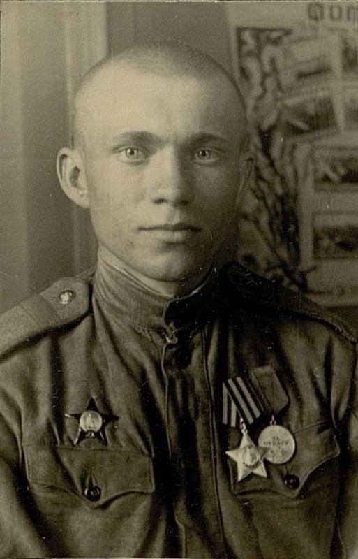 Фотография: Командир орудия 1 батареи старший сержант Исаченко М.И.