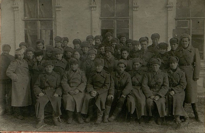 Фотография: Врачи, медсестры и обслуживающий персонал Мстрелкового батальона