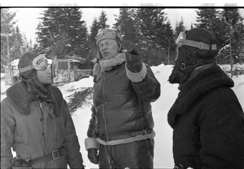 «Калининский фронт. Знаменитые лётчики М.М. Громов и А.Б. Юмашев.»