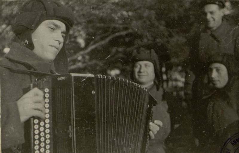 Image: Fighters in leisure hours