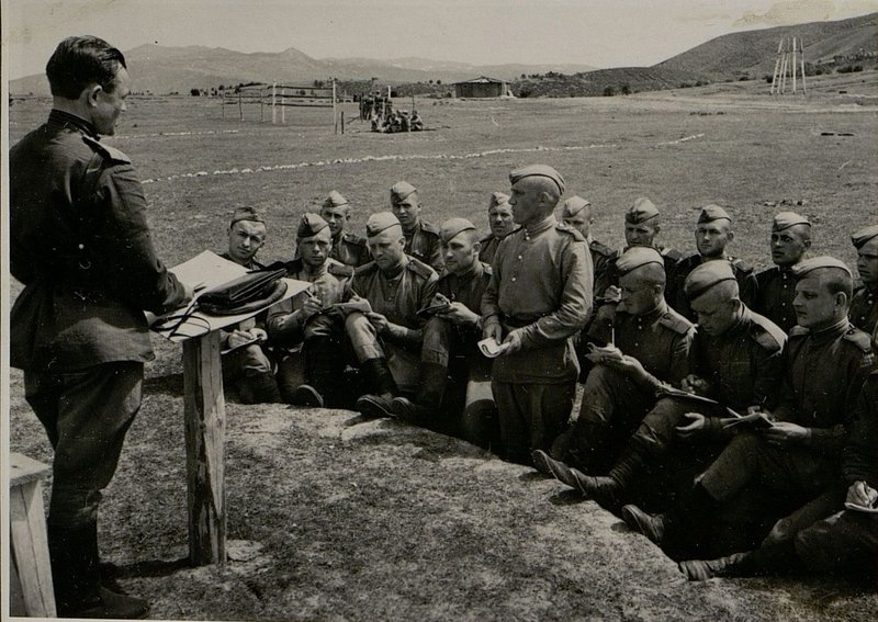 Фотография: Начался период напряженной боевой учебы