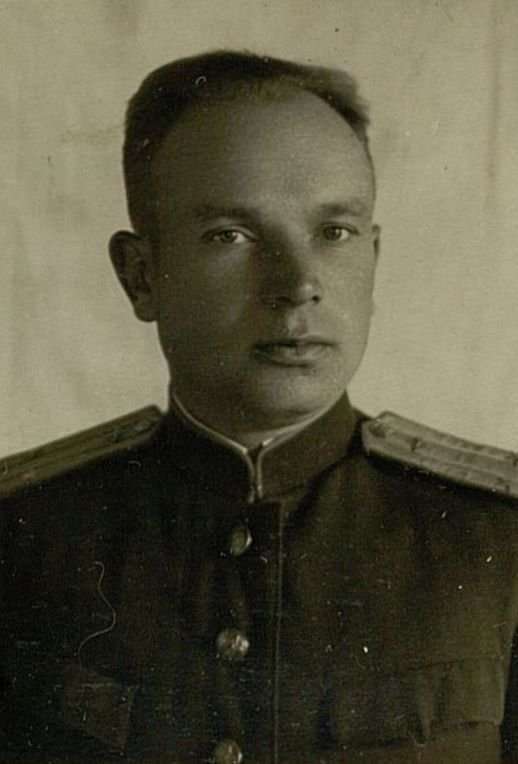 Фотография: Гвардии подполковник Кузьмин Александр Иванович. Командир 70 Гвардейского Белорусского Штурмового авиационного полка