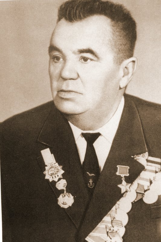Емельяненко Анатолий Дмитриевич