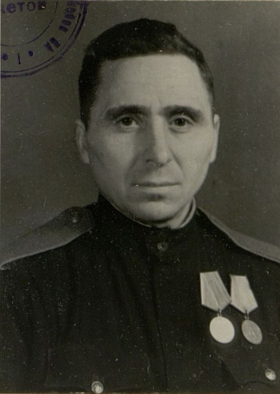 Фотография: Шофер санитарной машины краноармеец Лопата М.П.