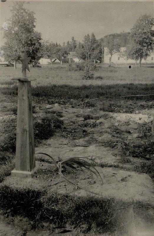 Фотография: Воинское захоронение неизвестного воина, г. Щучин, северо-западная окраина