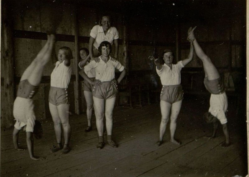 Image: Activist wives: Berzarina, Beloborodova, Eckert, Shevchenko, Korneva, Martens, Ermolenko, Treise, Epstein, Dudkina
