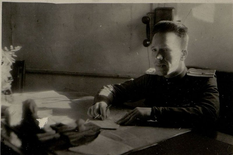 Фотография: Начальник I части майор Грачев