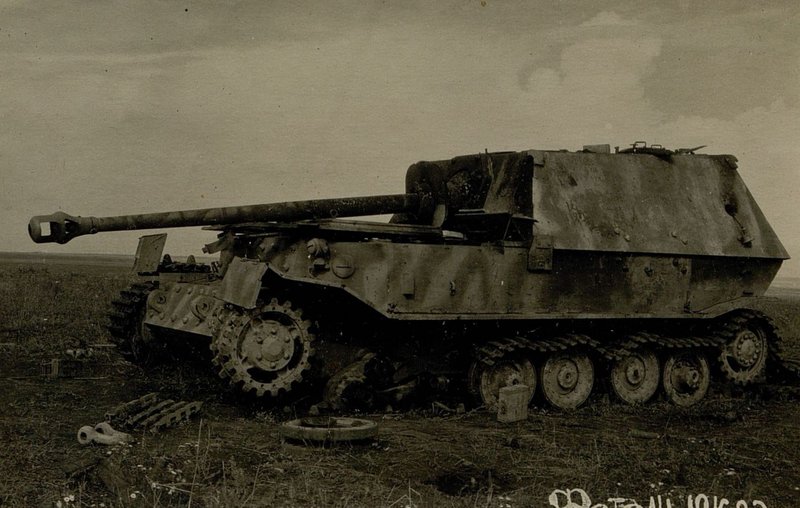 Image: Self-propelled gun "Ferdinand", knocked out by our artillery fire