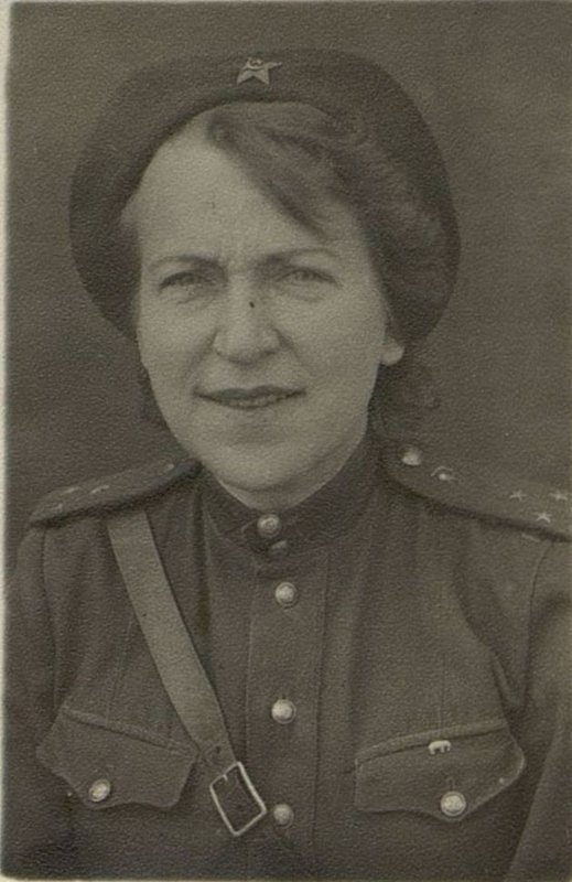 Image: Dentist Senior Lieutenant of the Medical Service Kruger Elena Nikolaevna