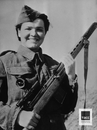 Снайпер 1-й отдельной чехословацкой пехотной бригады на базе 1-го чехословацкого отдельного пехотного батальона Мария Лельхова