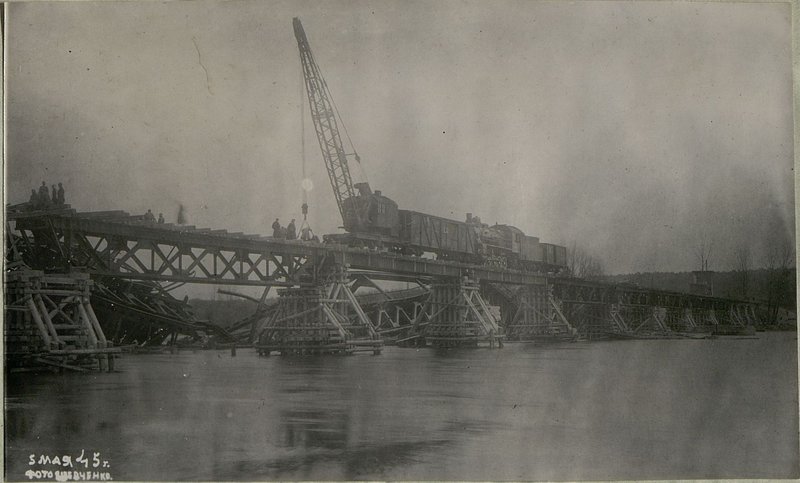 Фотография: Установка фермы по осям 45тн краном