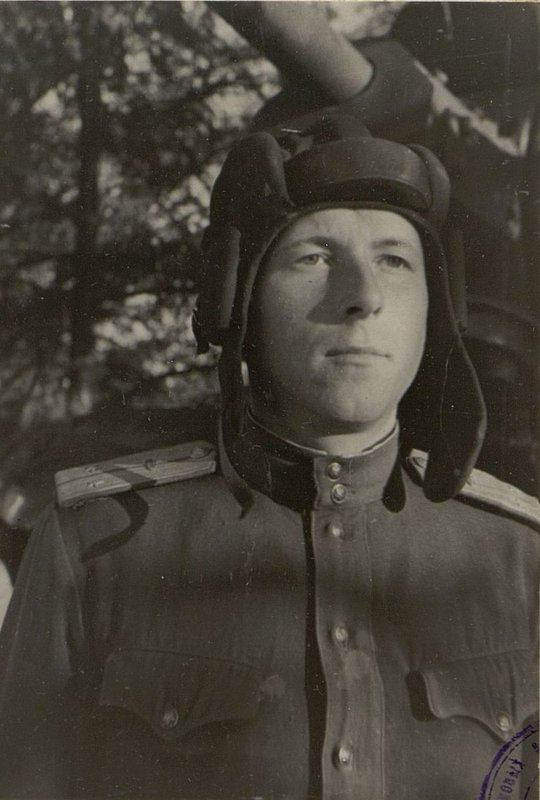 Фотография: Командирр танка Лейтенант Соловьев Николай Иванович