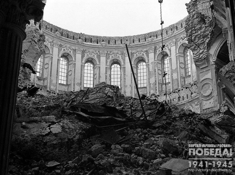 Развалины Ново-Иерусалимского монастыря, взорванного немецкими войсками 10 декабря 1941 года