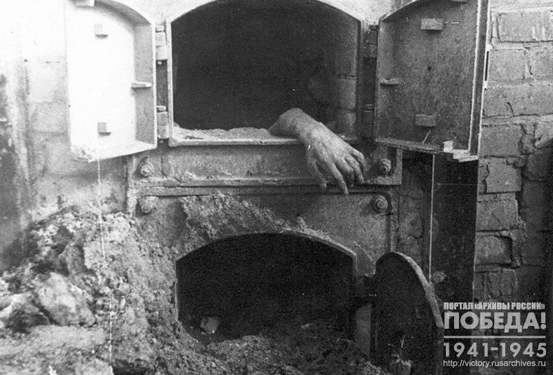 Печь, в которой сжигали заключенных в лагере смерти «Штутгоф»
