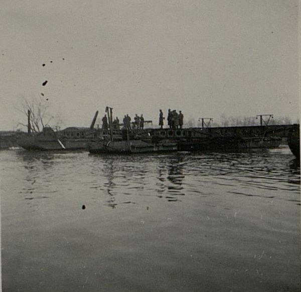 Image: Closing ferries