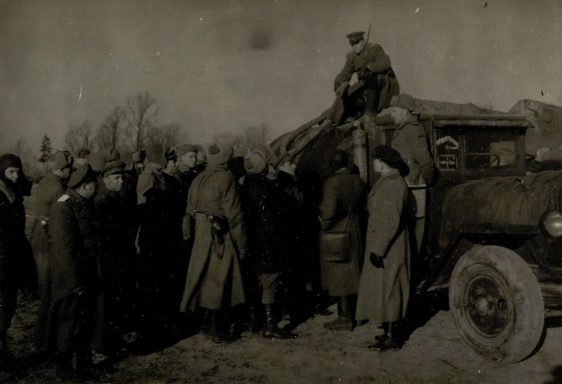 Фотография: Изучение работы автобензозаправщика БЗ-39
