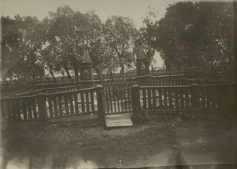 Image: The graves of the officers of the Soviet Army who died in the battles for the liberation of Belarus in July 1944. Drissa town of Polotsk region