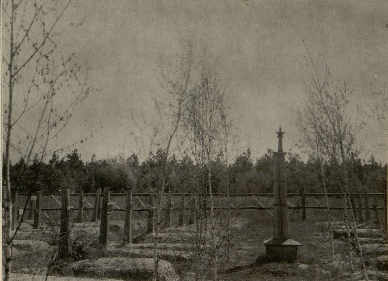 Image: Bratsk cemetery is located 6 km from the village of Dubrovo, Parichsky district, Bobruisk region
