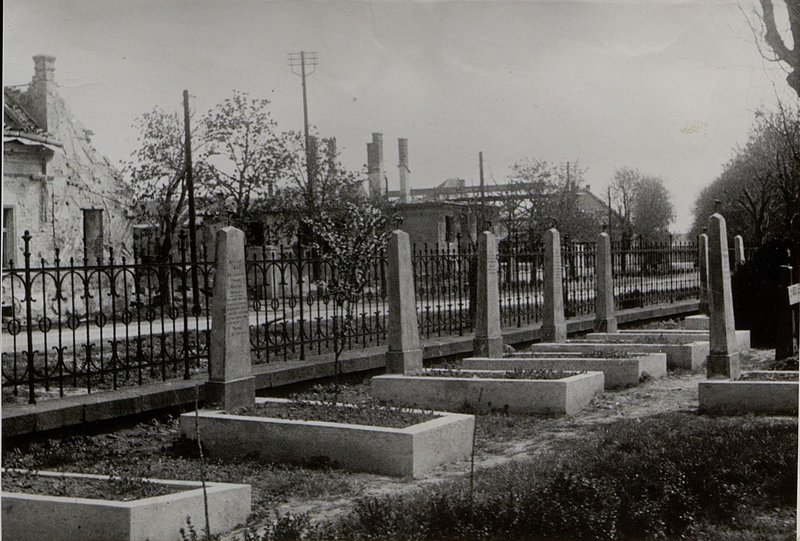 Фотография: г. Веспрем. Воинское кладбище № 1