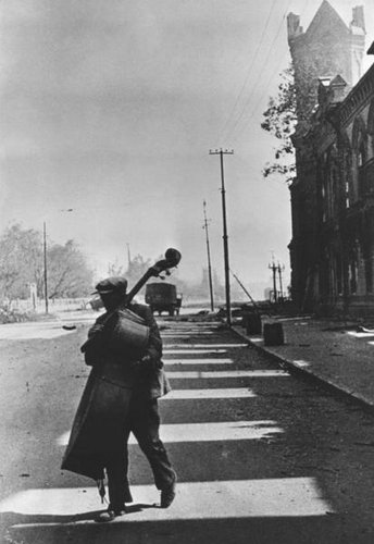 Музыкант симфонического оркестра.