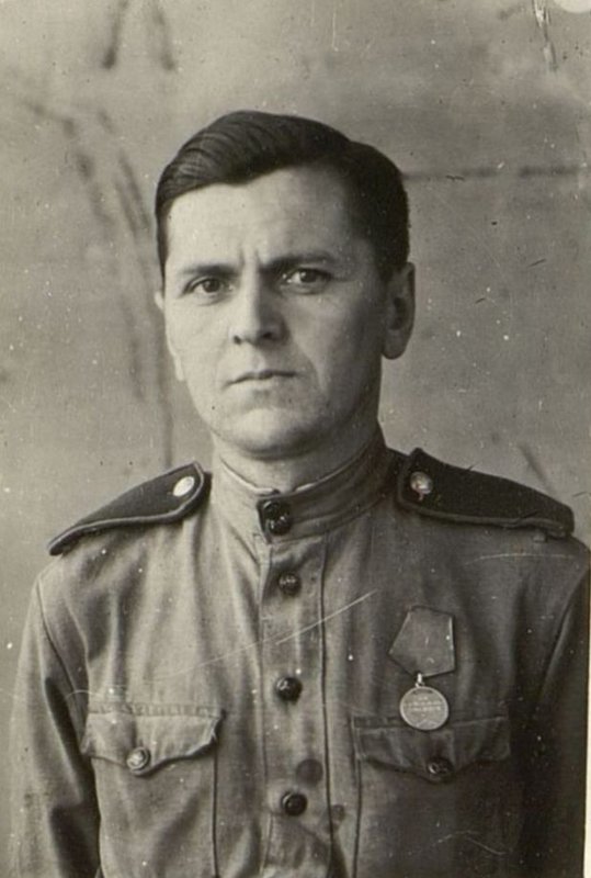 Фотография: Слесарь-ефрейтор Шикунов