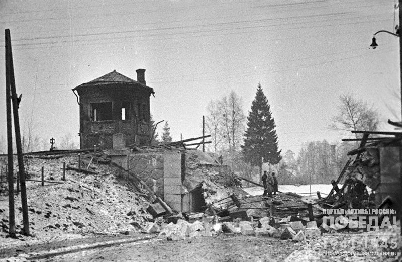Railway bridge blown up by the Finns at Terijoki station