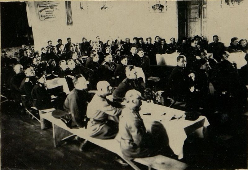Image: In May 1944, a medical conference of hospitals of the 57th Army was held at APGLR 1702. Photo: General view of the conference