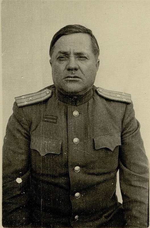 Фотография: Командир дивизии Полковник Катюшин Василий Александрович