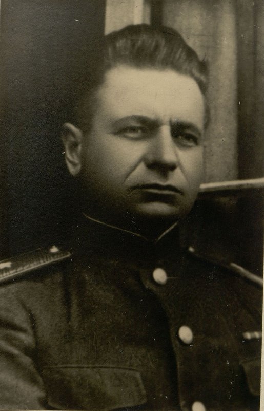 Фотография: Командир 176 стрелковой дивизии Генерал-майор В.И. Золотарев