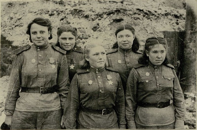 Фотография: Слева направо: - Алябьева, Абраменкова, Турыкина, Ромазанова, Чернецова
