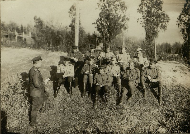 Image: Deputy commander of the 1058th rifle regiment for political affairs, comrade Lutsenko, holds a meeting of the regiment's party political apparatus on the results of party political work for the day