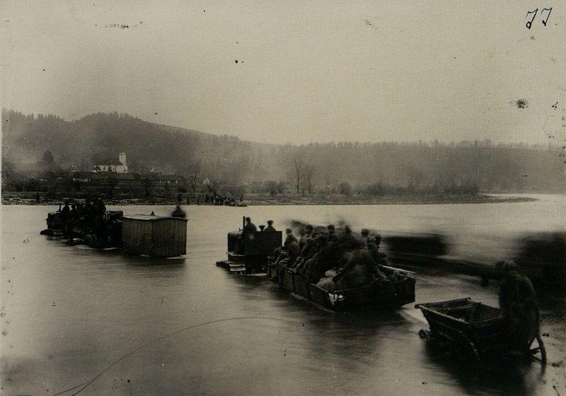 Image: The crossing of the army artillery across the Orava river. Action zone of the 17th Guards Rifle Division