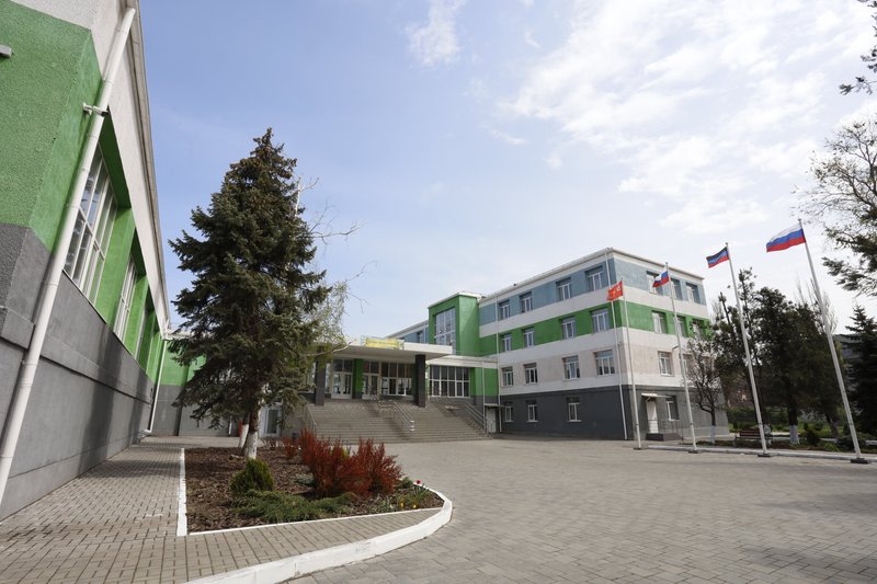 One of the first schools in Mariupol to open on September 1, 2022