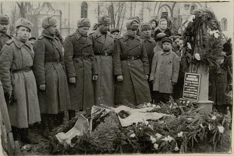 Фотография: Похороны командира дивизии Полковника Ордановского в г. Каунас