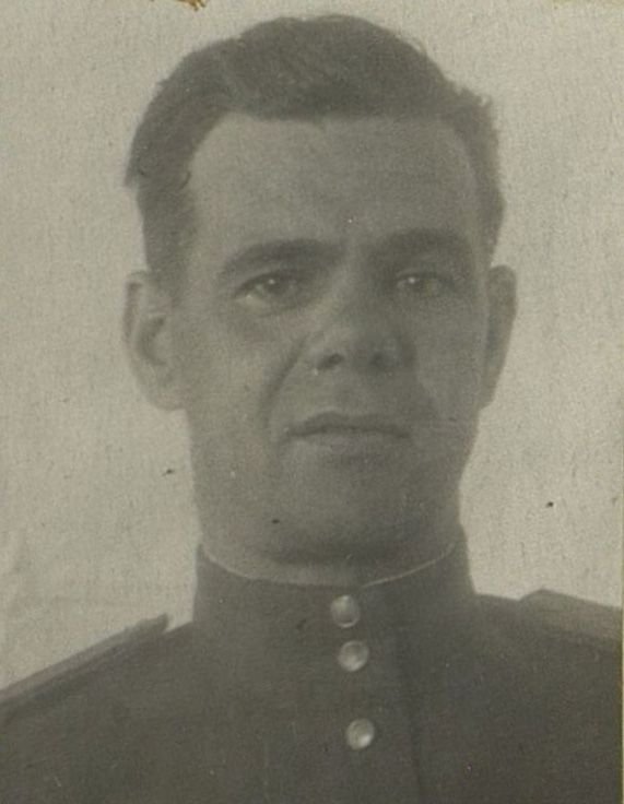 Фотография: Начальник автоотдела подполковник Колпаков Д.И.