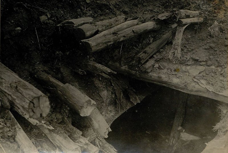 Image: Dugout in the area west of Maslovo. Destroyed by 9 battery 753 cannon artillery regiment 24 cannon artillery brigade 5 artillery division 4 breakthrough artillery corps