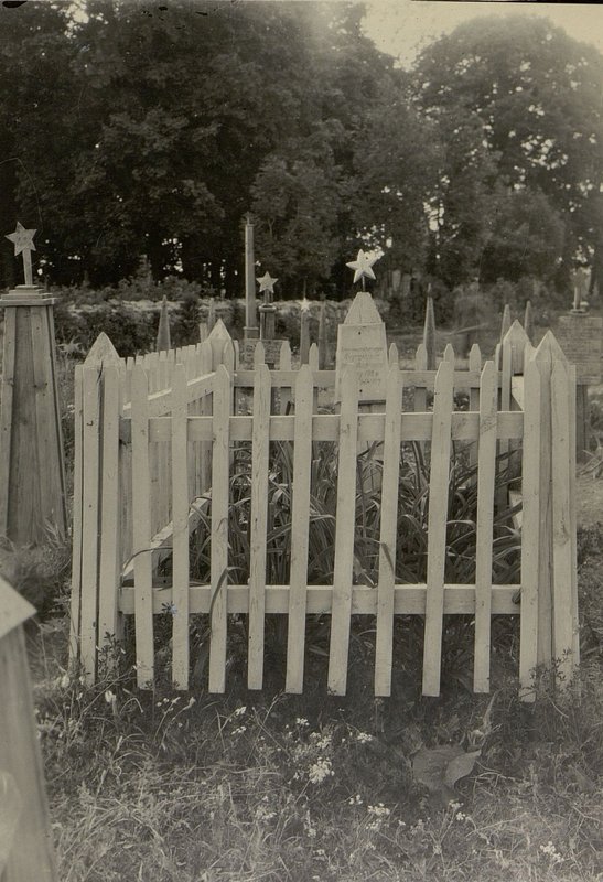 Image: Military burial of the partisan Antonovich Ivan Yulianovich, Shchuchin, north-western outskirts