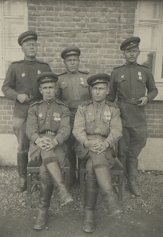 Фотография: Демобилизованные взвода управления полка