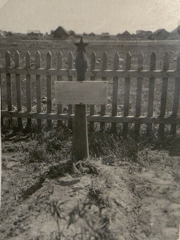 Image: Military burial of corporal Ushakov Alexander Vasilyevich, Skidel, on Soviet Square