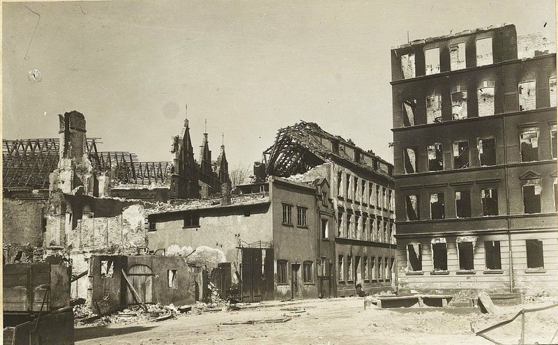 Image: Danzig. Destruction along the Vorstedtischer-Graben