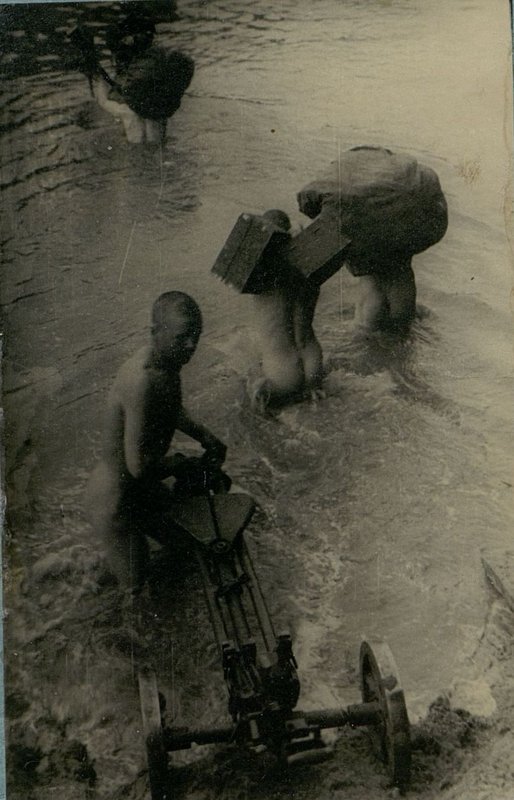 Фотография: Форсирование Западного Буга Частями 121 гвардейской стрелковой дивизии