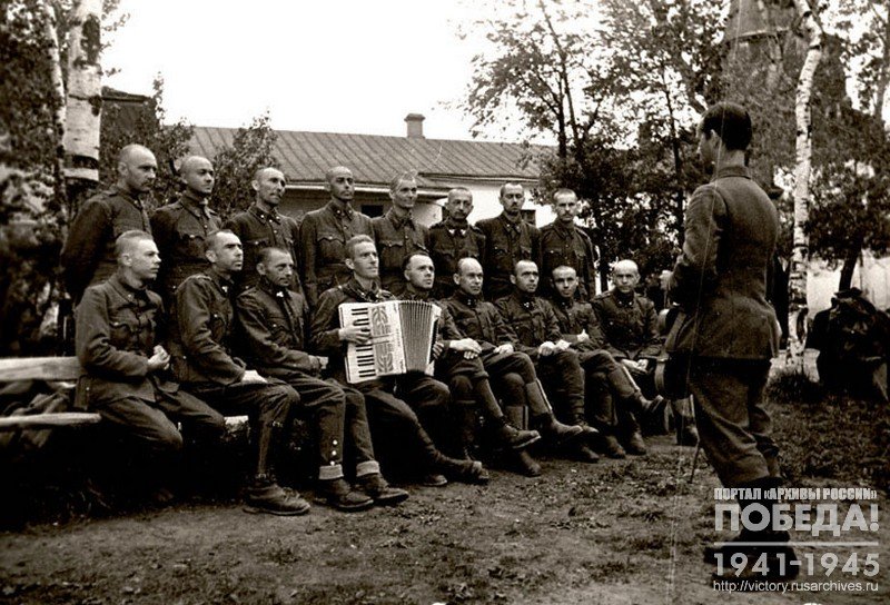 Хор венгерских военнопленных лагеря № 160 на репетиции