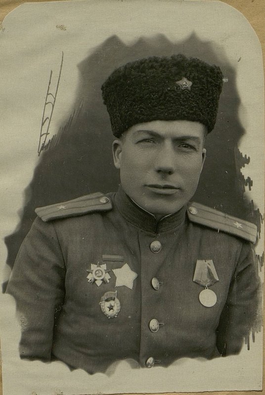 Фотография: Командир 993 стрелкового Тильзитского, Ордена Суворова полка гвардии майор Иван Тимофеевич Кваша