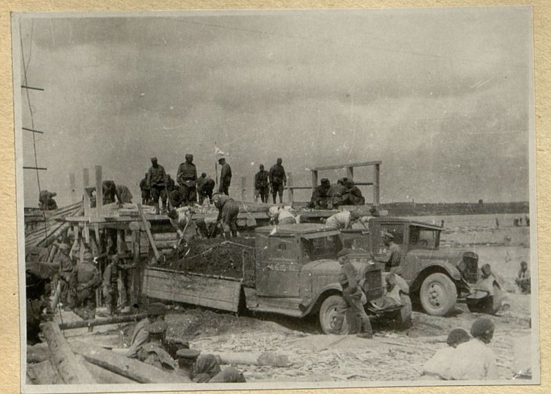 Фотография: Устройство левобережного подхода к мосту