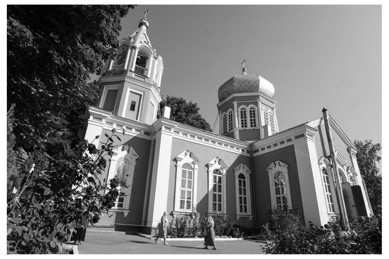 Храм Успения Божией Матери и Великомученика Никиты в Курске