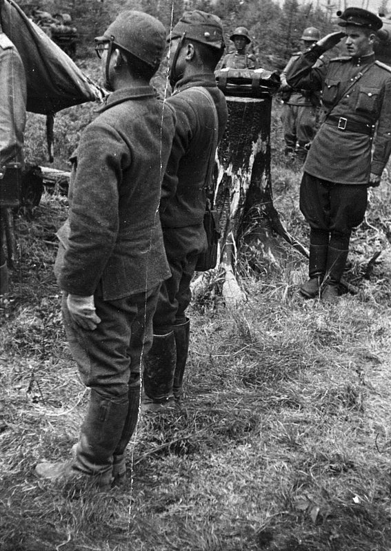 Meeting of Japanese parliamentarians and representatives of the 56th Soviet Rifle Corps