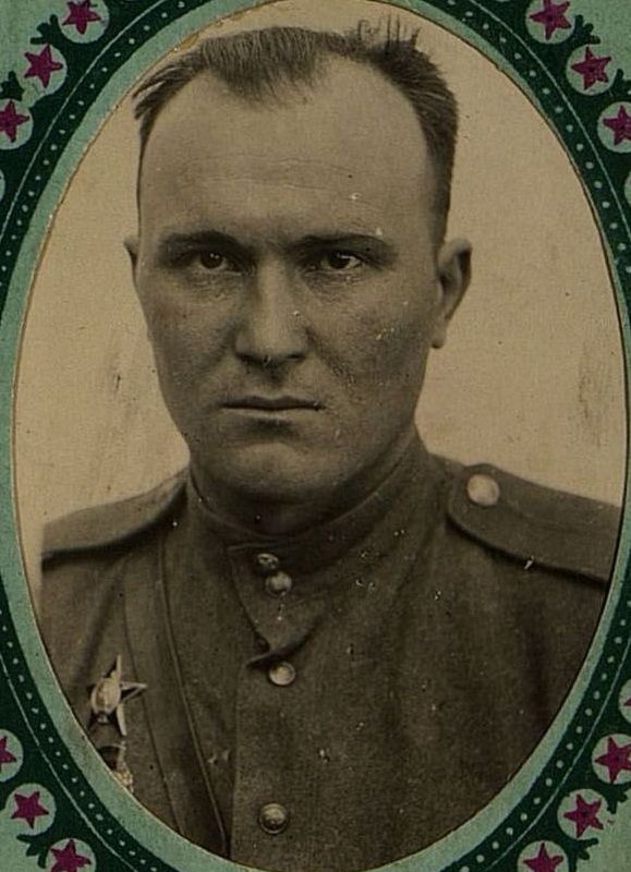 Image: Guard Lieutenant Derbakov commander of a rifle company