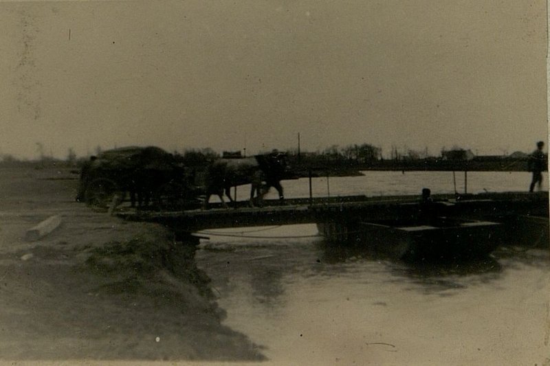 Фотография: 16 тн. Мост через реку Грон в районе Калница. Переходная левого берега