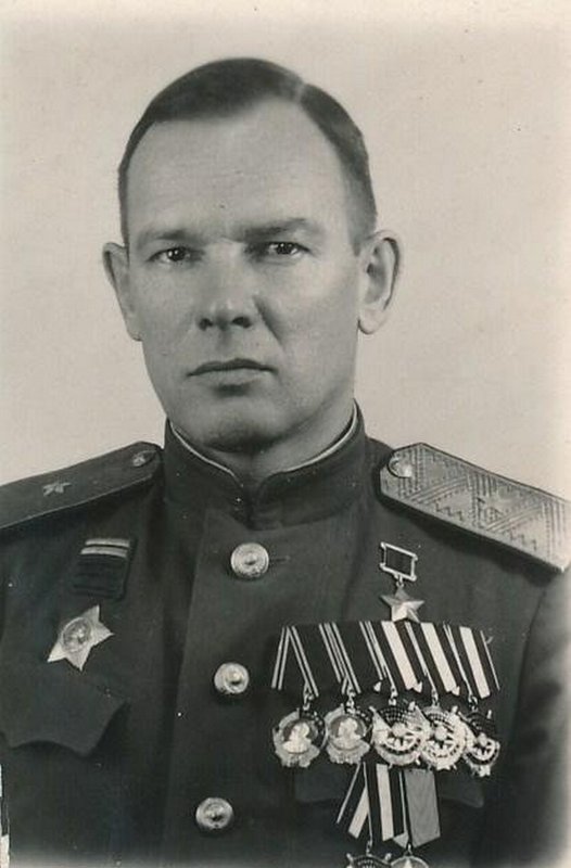 Герой Советского Союза генерал-майор Гладков Александр Васильевич. Участник Великой Отечественной войны. Командир 112-й стрелковой дивизии