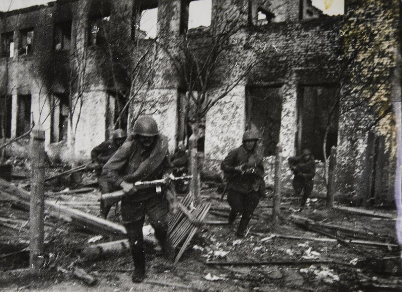 64th Army fights on the southern border of Stalingrad